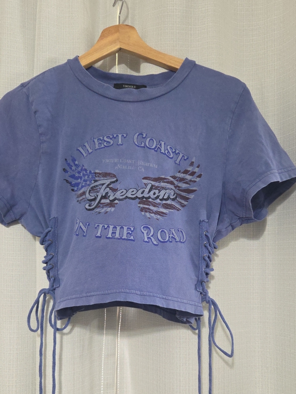 Forever 21 Lavender Lace-Up 'Freedom' Graphic Crop Top